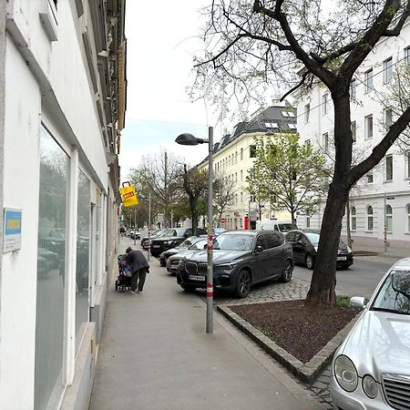 Traumhafte Wohnung Fuer 2, Walk In Dusche, Extra Kueche, Nespresso, Zentral Wien Exterior foto