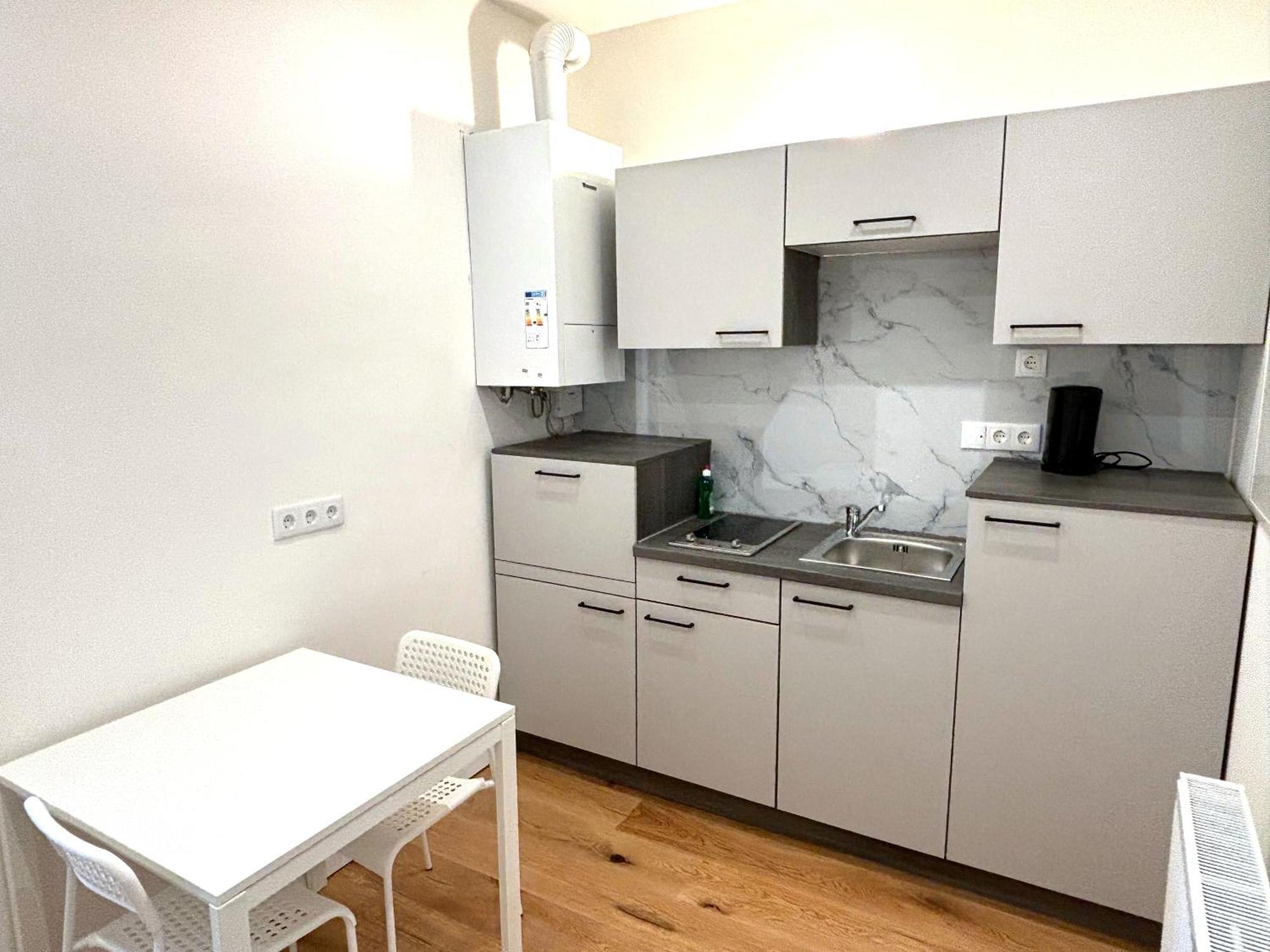 Traumhafte Wohnung Fuer 2, Walk In Dusche, Extra Kueche, Nespresso, Zentral Wien Exterior foto